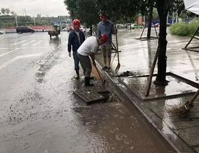 市政工程管理處積極疏導排水系統(tǒng)應對強降雨